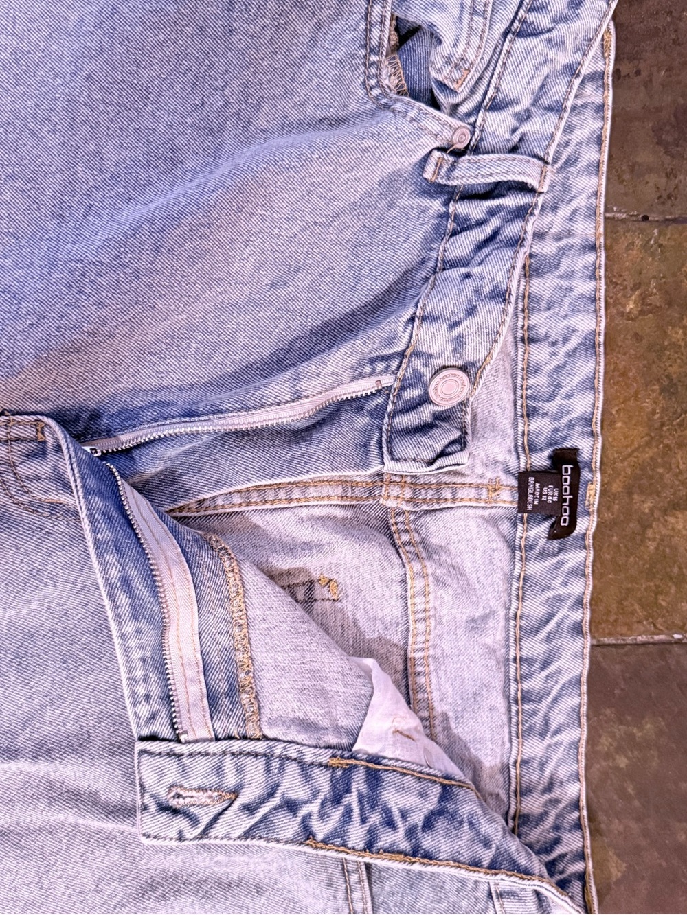Boohoo Light Wash Straight Leg Jeans
